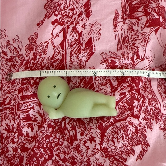 ✨HP✨ Smiski Lounging - Picture 2 of 3